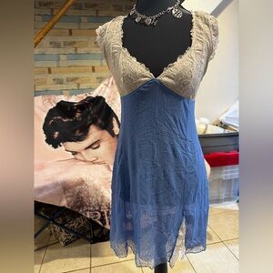 Lace Trim Blue and Cream Nightgown